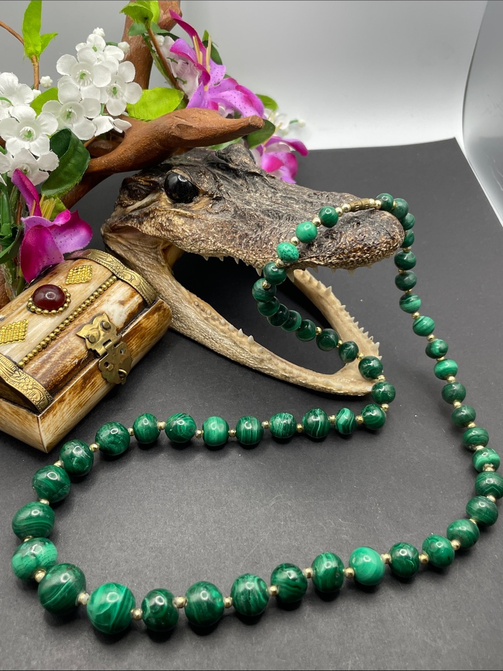 Malachite beaded necklace vintage C20